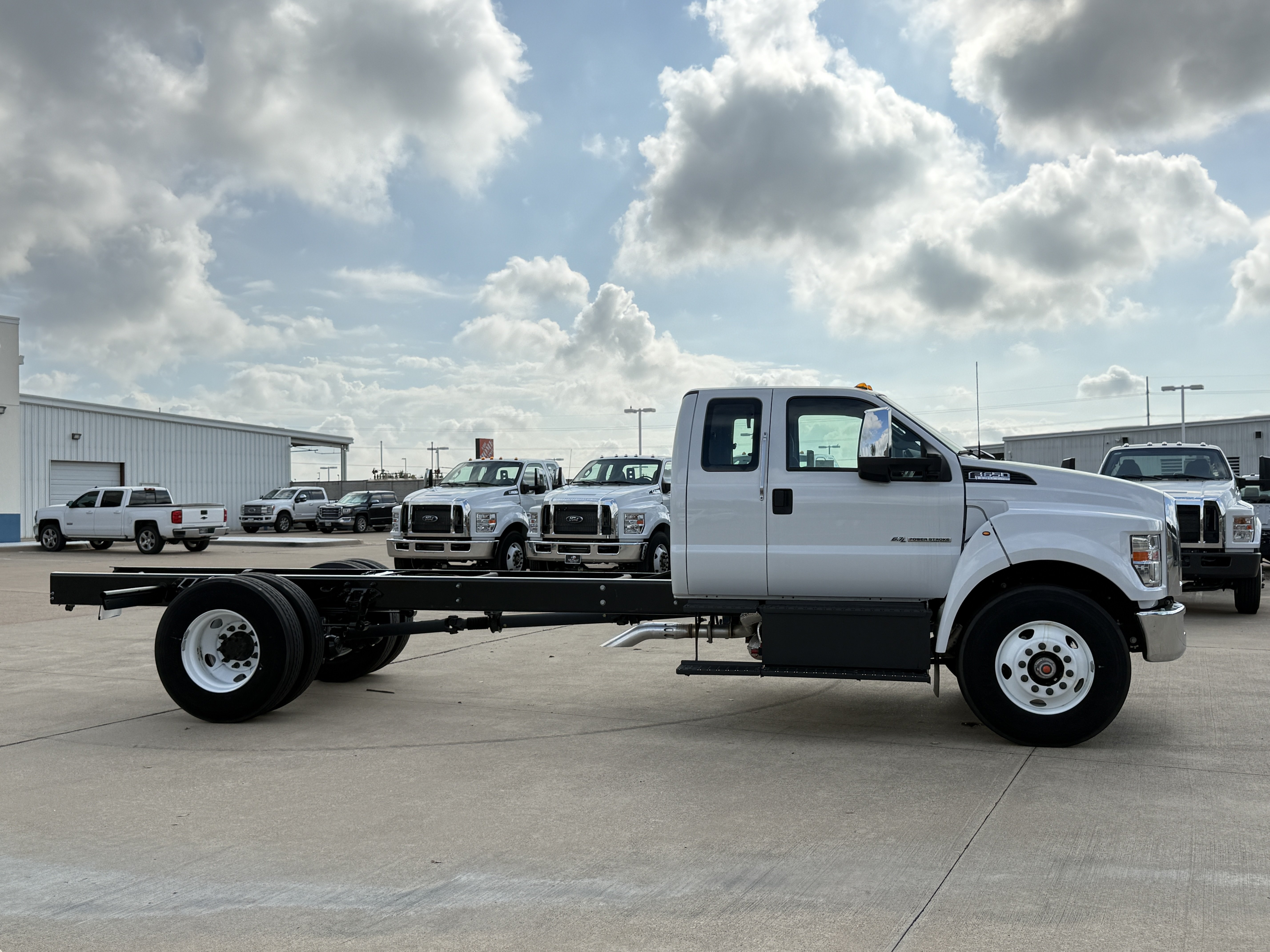 New 2026 Ford F650 2WD SuperCab Super Duty image 8