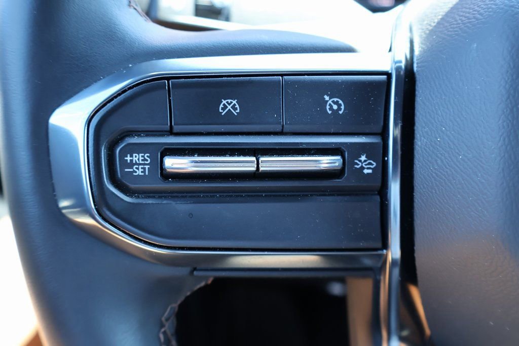 Used 2024 GMC Canyon AT4 image 12