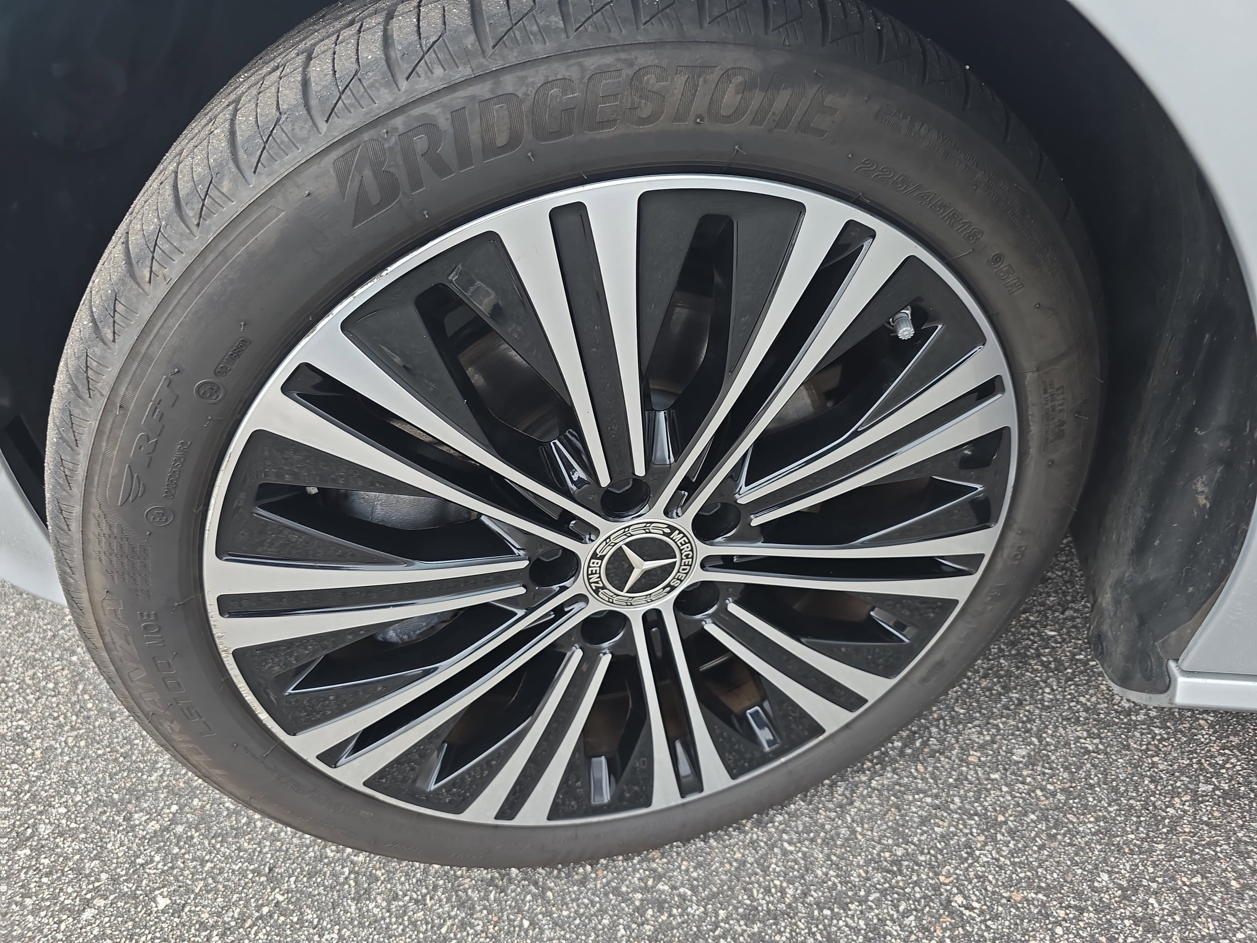 Used 2023 Mercedes-Benz CLA 250 4MATIC w/ Premium Package image 34