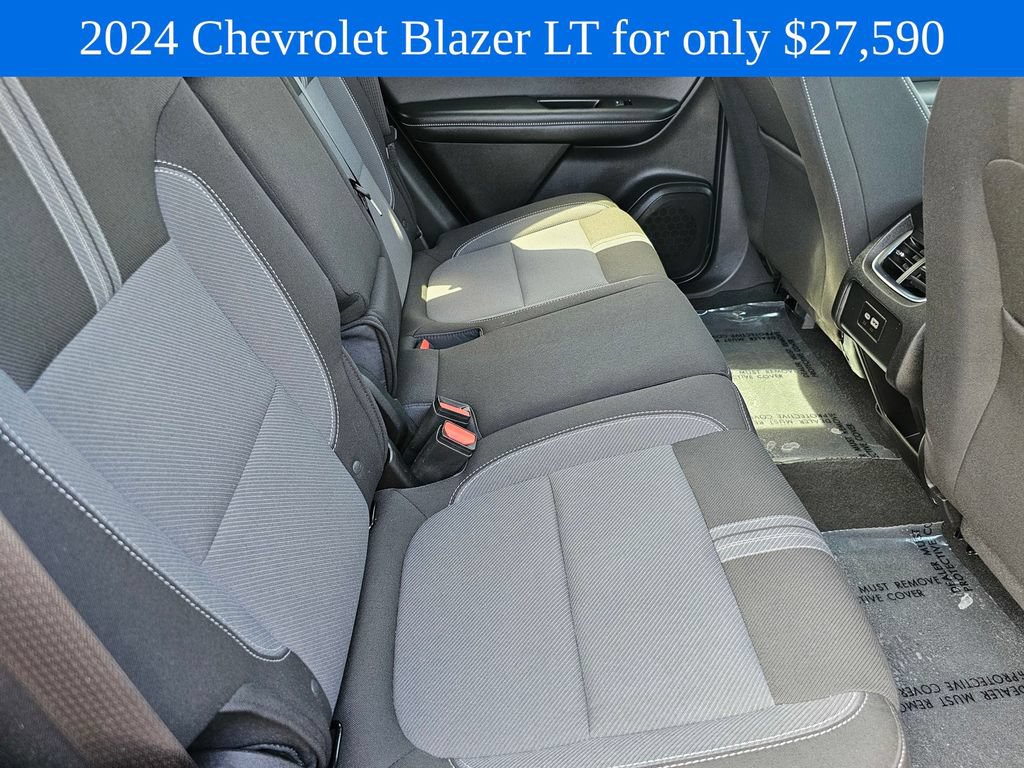Used 2024 Chevrolet Blazer LT FWD image 13