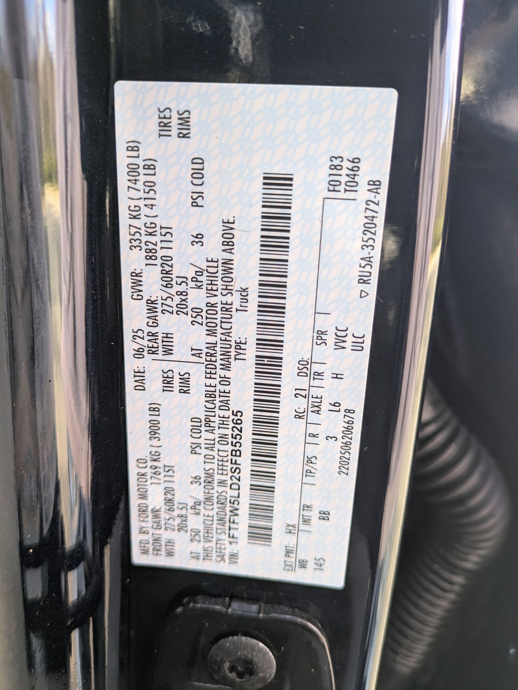 Used 2025 Ford F150 Lariat w/ Equipment Group 501A Mid image 34