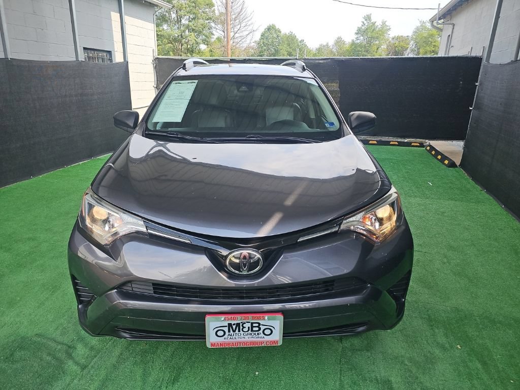 Used 2017 Toyota RAV4 LE FWD image 9