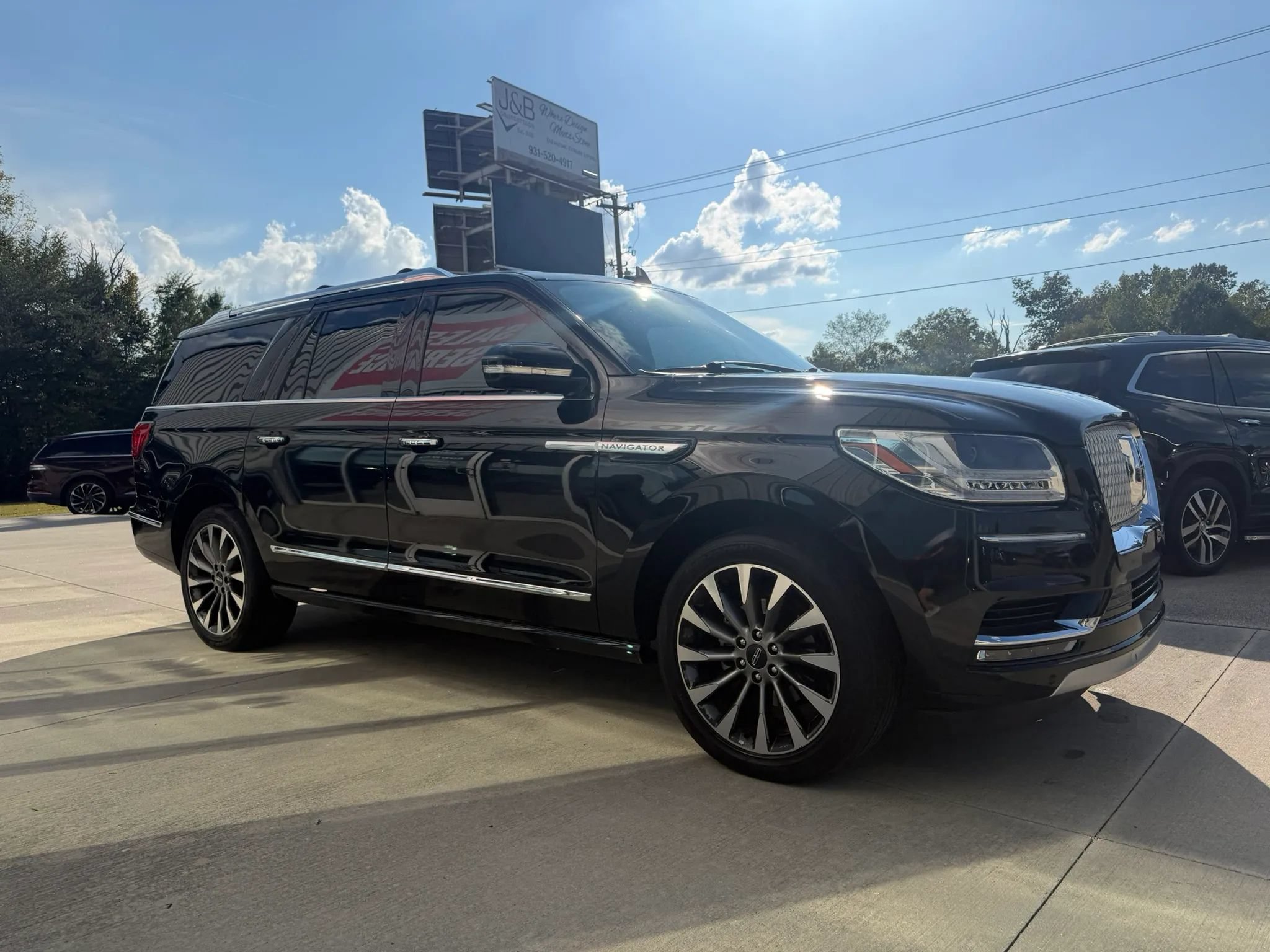 Used 2018 Lincoln Navigator L Select w/ Cargo Package AWD/4WD image 10