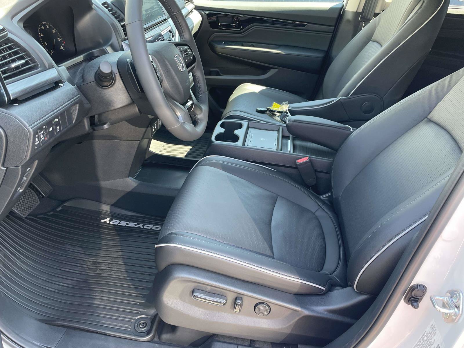 New 2027 Honda Odyssey Elite image 10