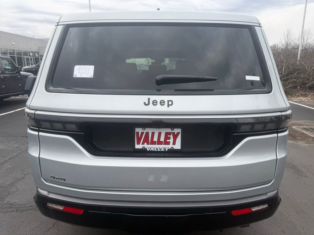 New 2026 Jeep Grand Wagoneer L 4WD w/ Premium Group I image 4
