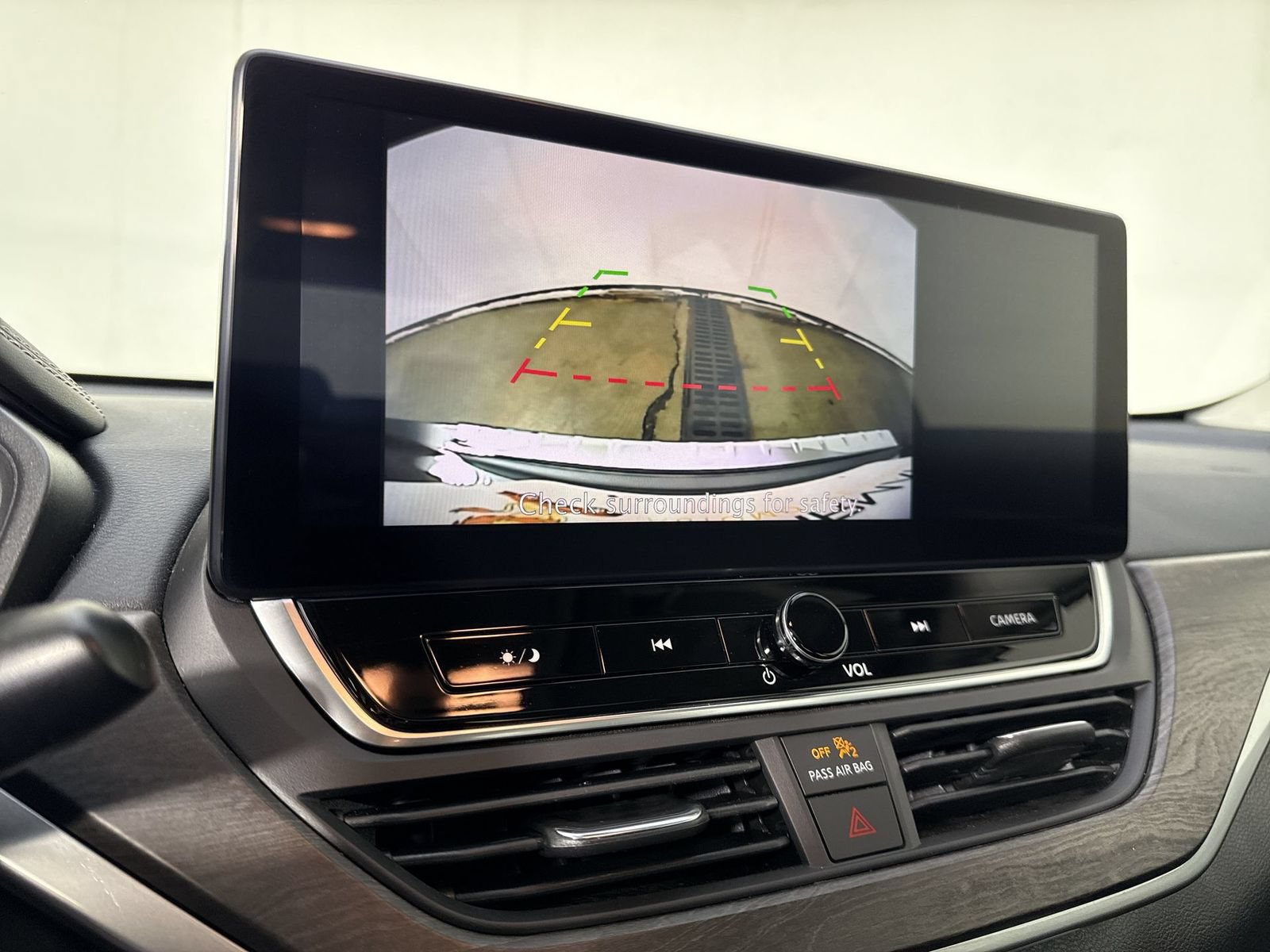 Used 2023 Nissan Altima 2.5 SV w/ SV Premium Package FWD image 9