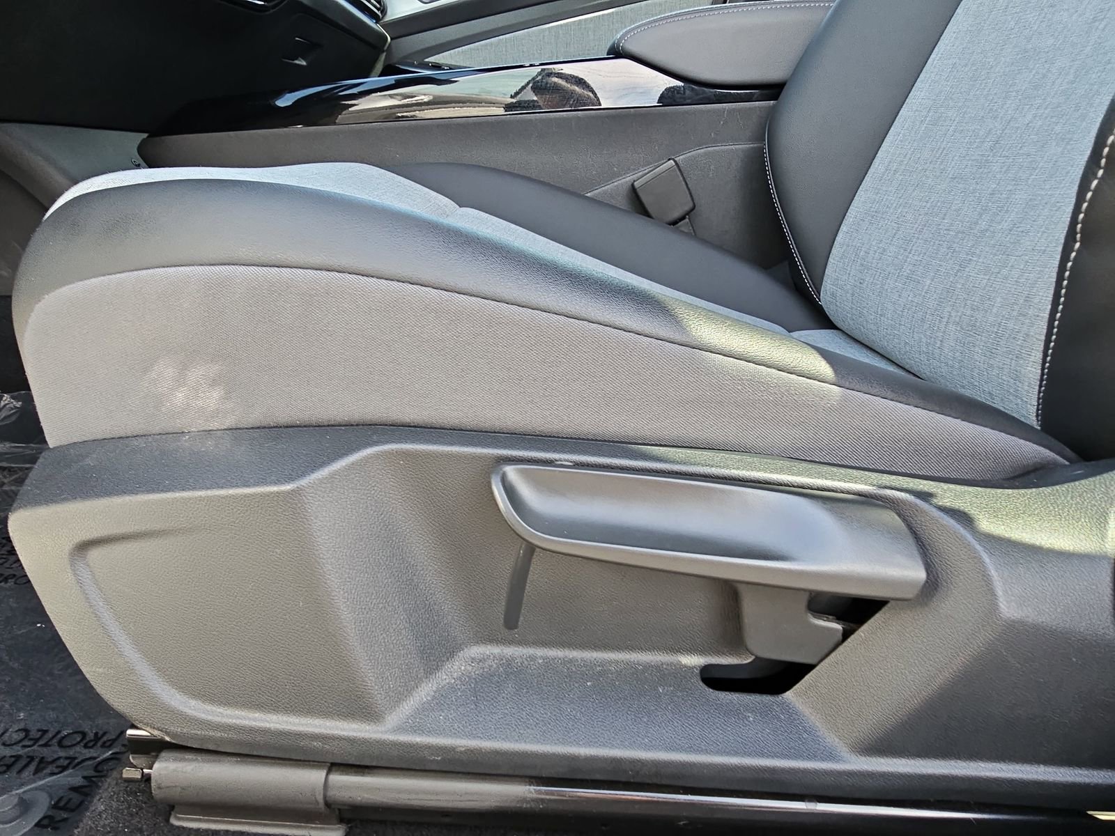 Certified 2023 Volkswagen ID.4 Pro image 28