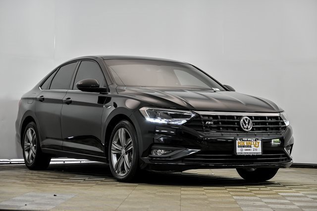 Certified 2021 Volkswagen Jetta R-Line w/ R-Line Cold Weather Package