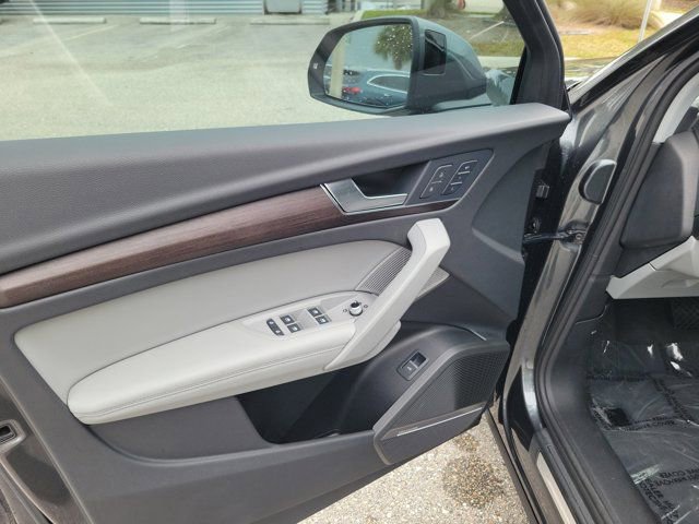 Certified 2023 Audi Q5 2.0T Premium Plus w/ Premium Plus Package image 18