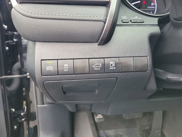 Used 2023 Toyota Camry SE FWD image 13