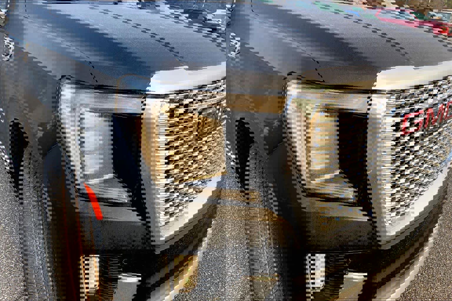 Used 2021 GMC Yukon Denali w/ Denali Ultimate Package image 26