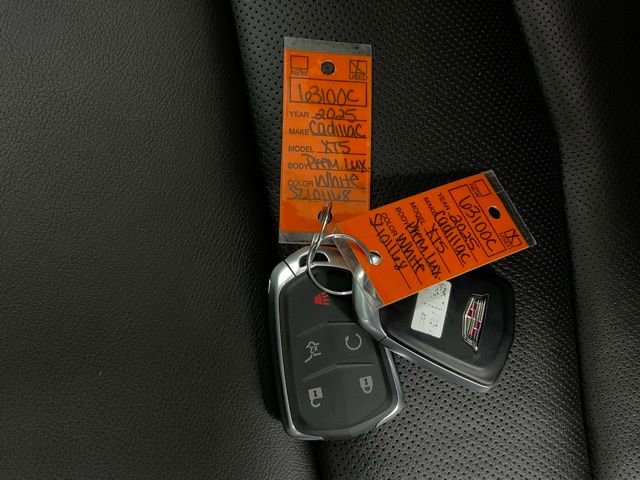 Used 2025 Cadillac XT5 Premium Luxury w/ Technology Package image 41