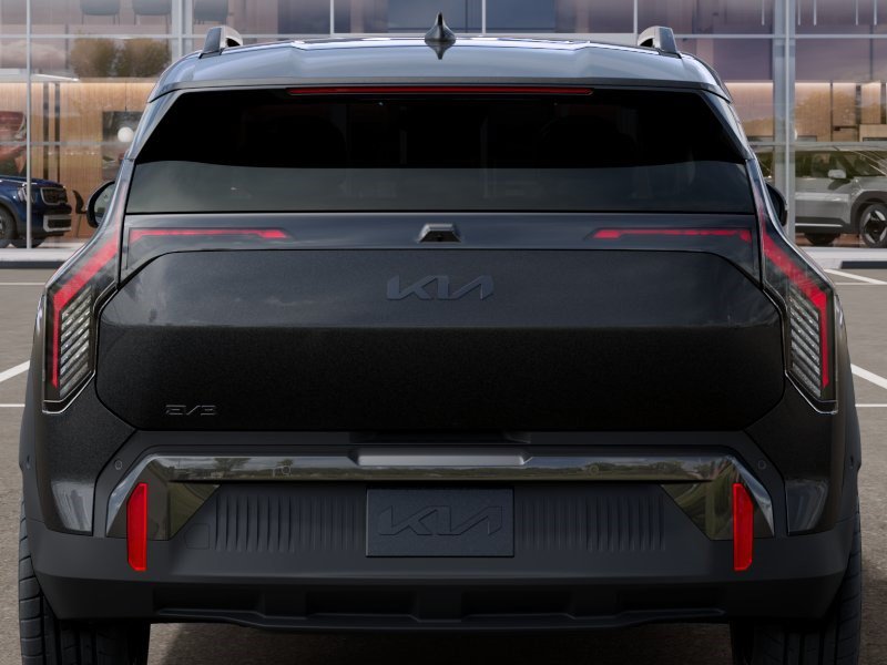 New 2027 Kia EV3 Land FWD image 13
