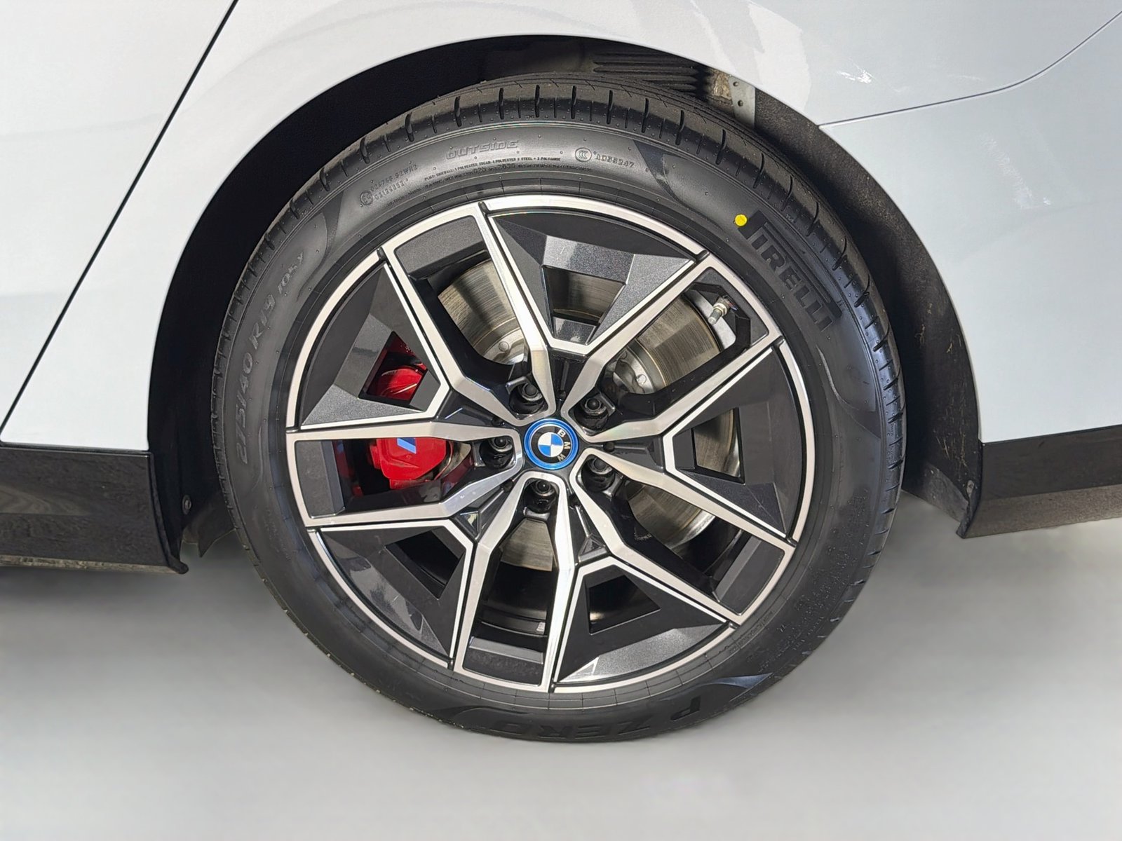 Certified 2025 BMW i5 M60 w/ Premium Package AWD/4WD image 33