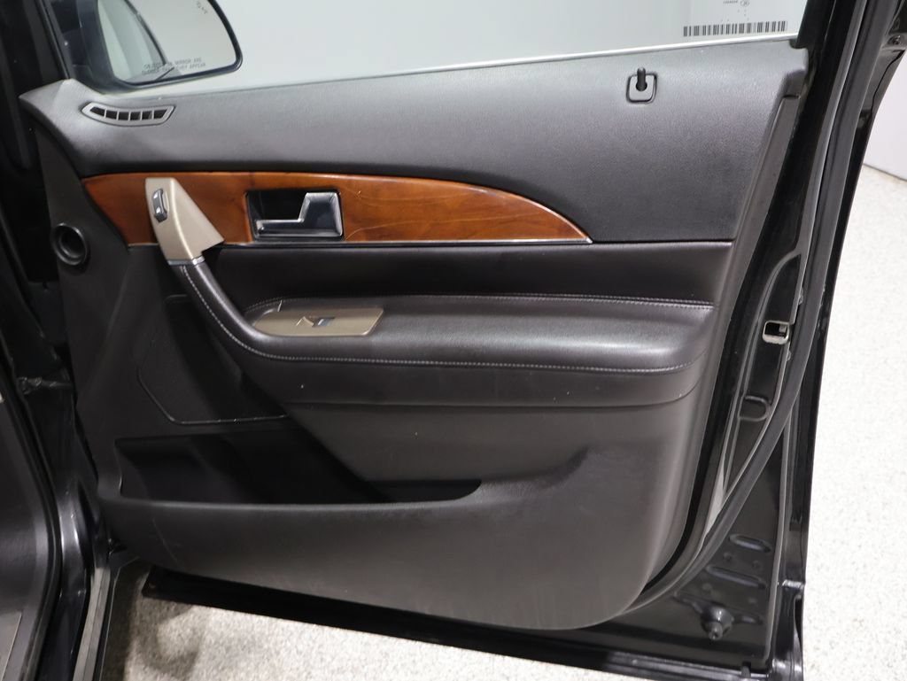 Used 2013 Lincoln MKX AWD image 23