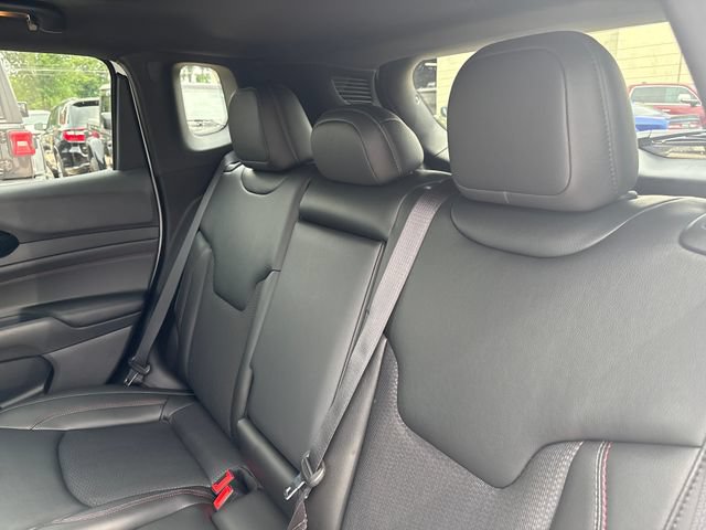 New 2026 Jeep Compass Trailhawk w/ Sun, Sound & Navigation Group AWD/4WD image 24