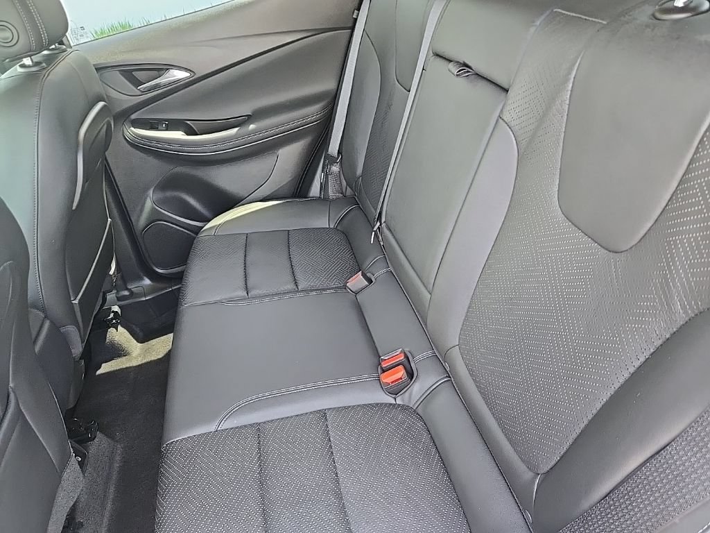 Used 2023 Buick Encore GX Essence w/ Experience Buick Package FWD image 34