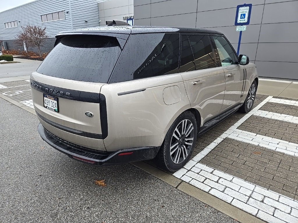 Used 2023 Land Rover Range Rover SE image 5