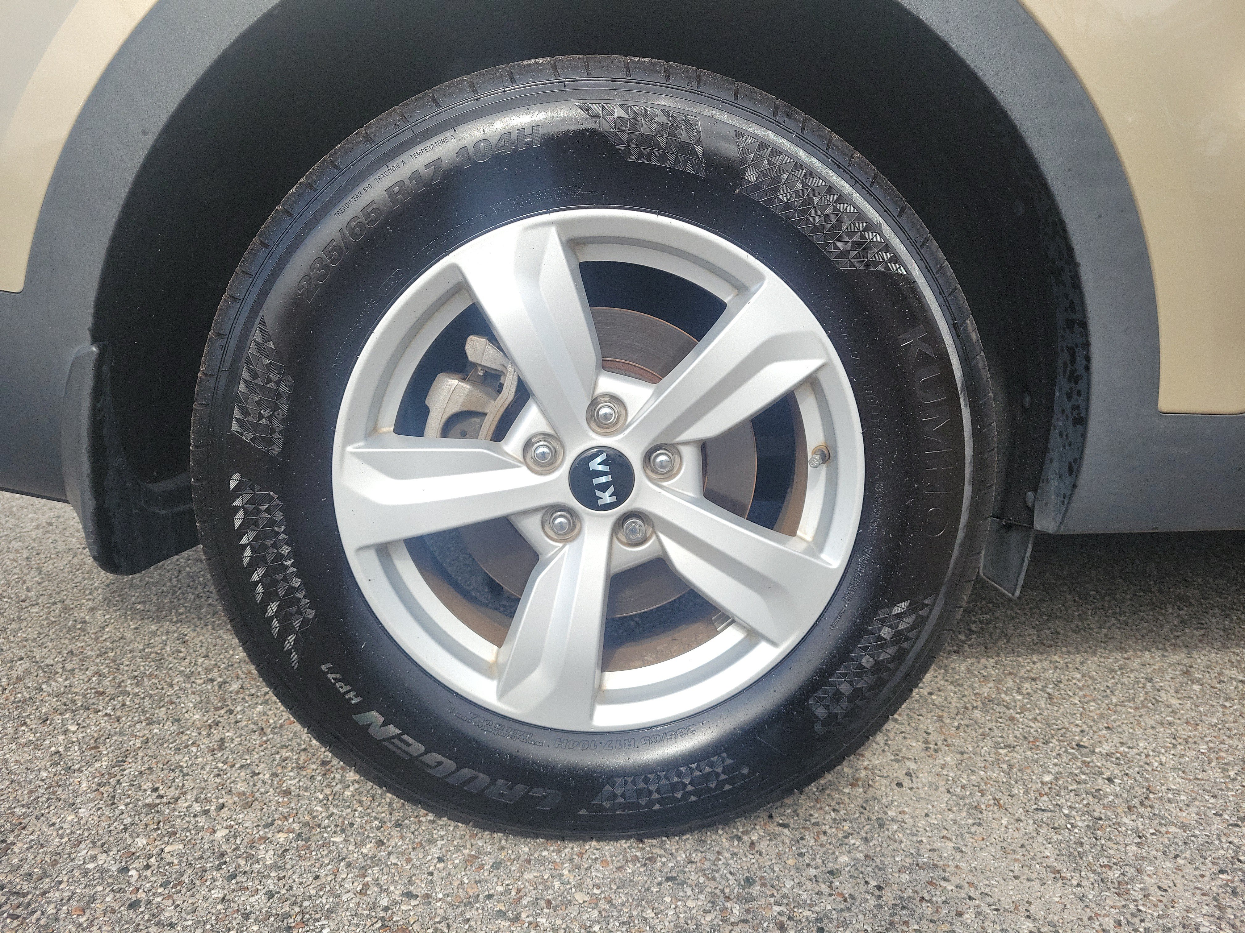 Used 2021 Kia Sorento LX FWD image 10