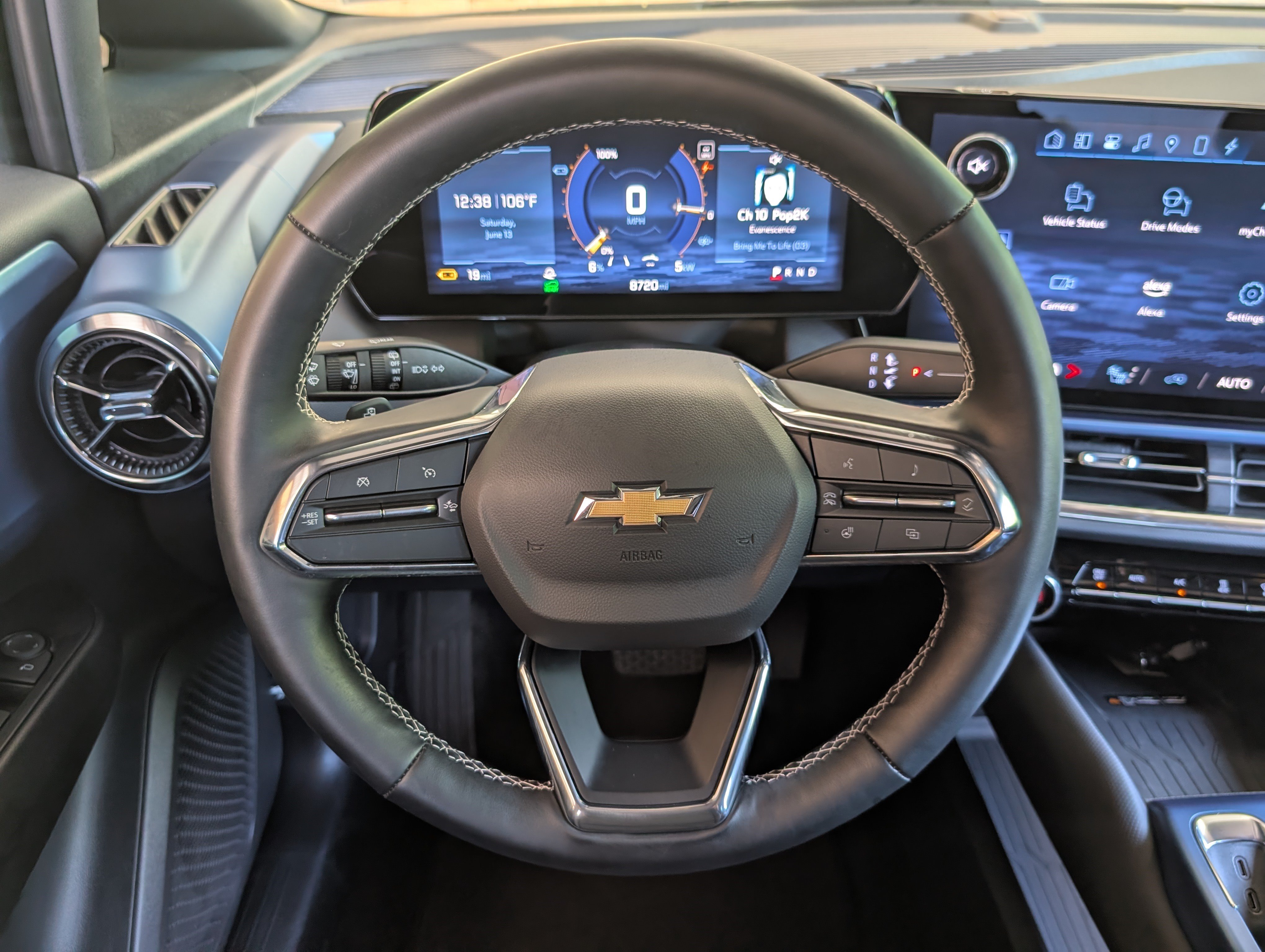 Used 2025 Chevrolet Equinox EV LT w/ Convenience Package FWD image 23