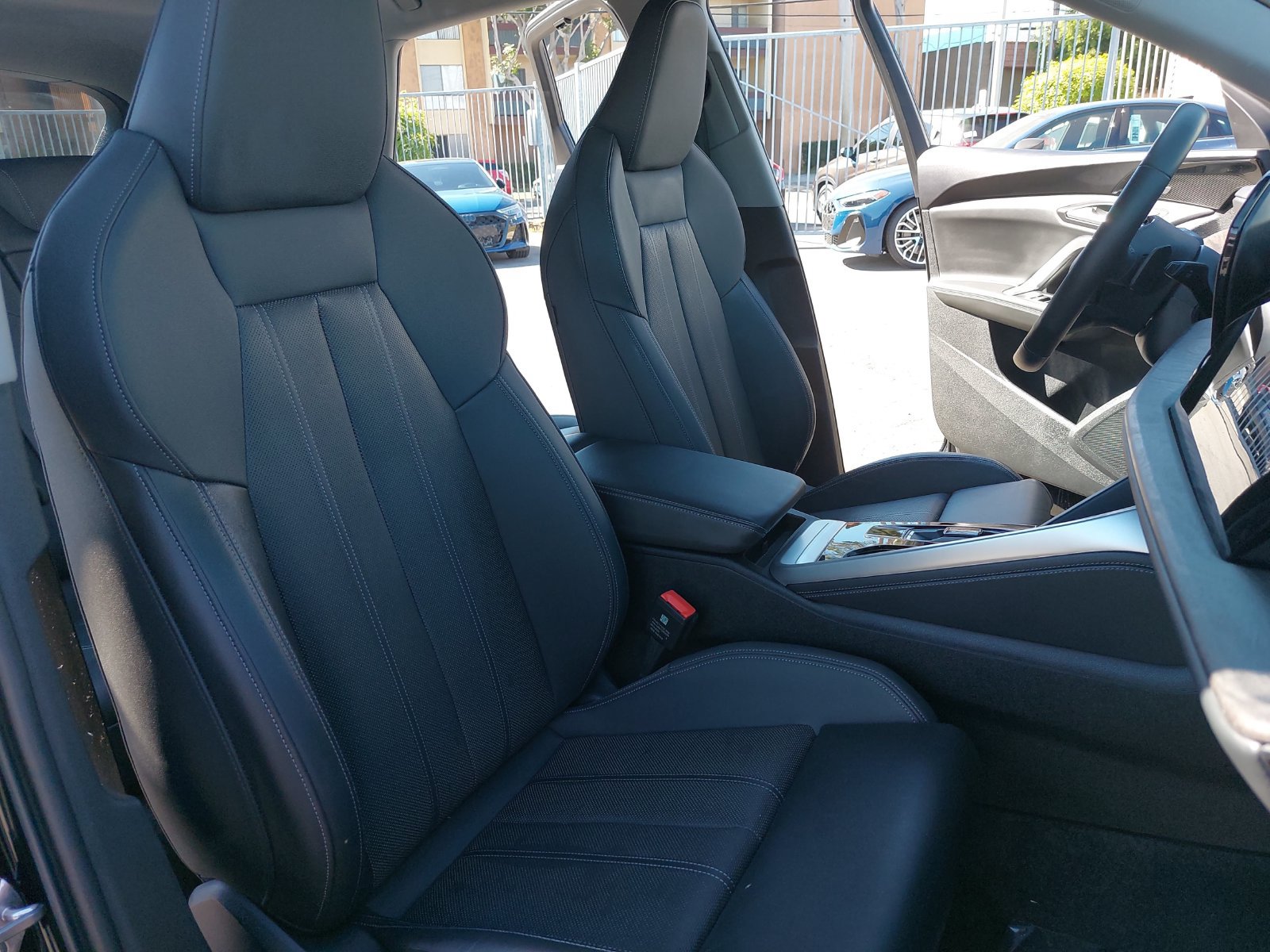 Used 2025 Audi Q5 Premium Plus w/ Premium Plus AWD/4WD image 10