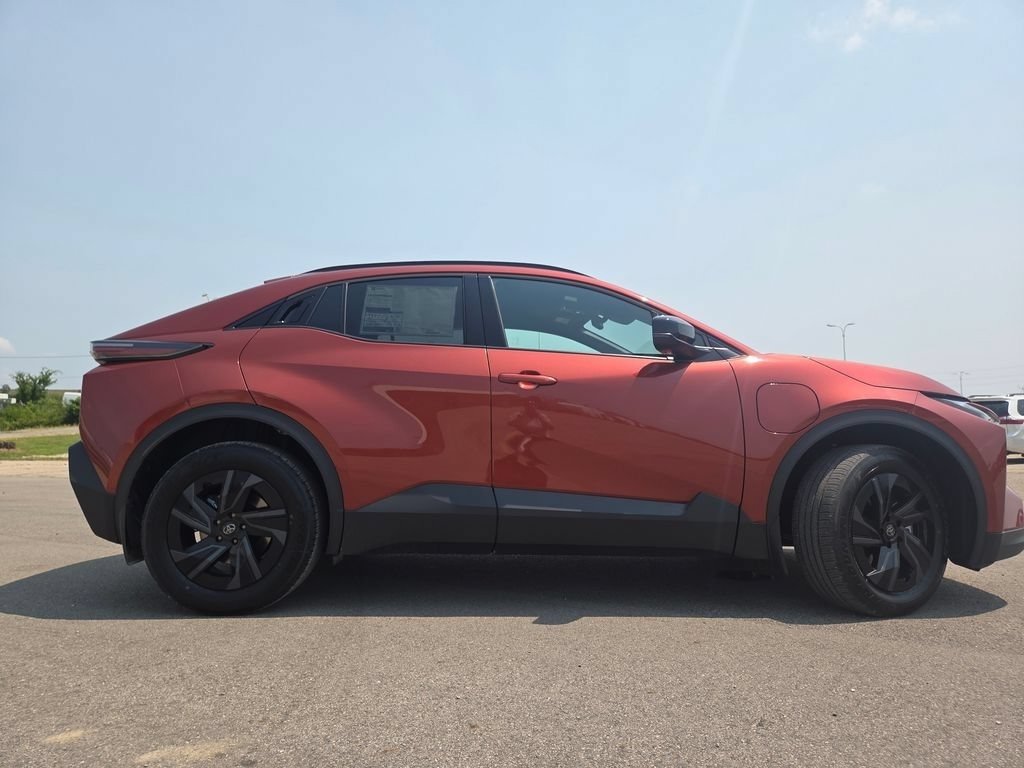 New 2026 Toyota C-HR AWD/4WD image 23