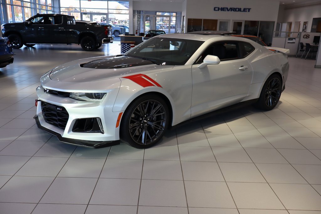 Used 2018 Chevrolet Camaro ZL1 image 23