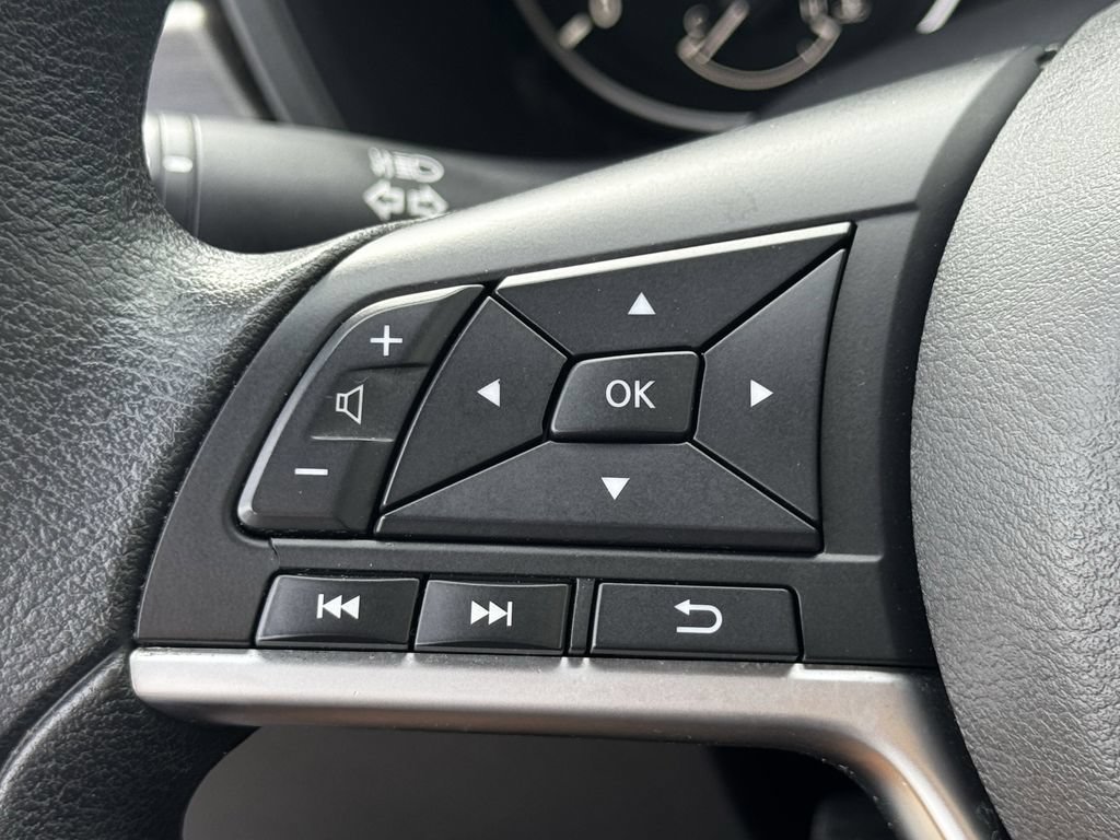 Used 2024 Nissan Altima 2.5 SV FWD image 23