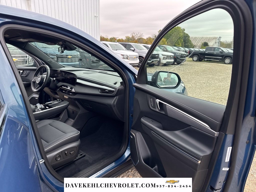 Used 2026 Buick Enclave Preferred AWD/4WD image 27