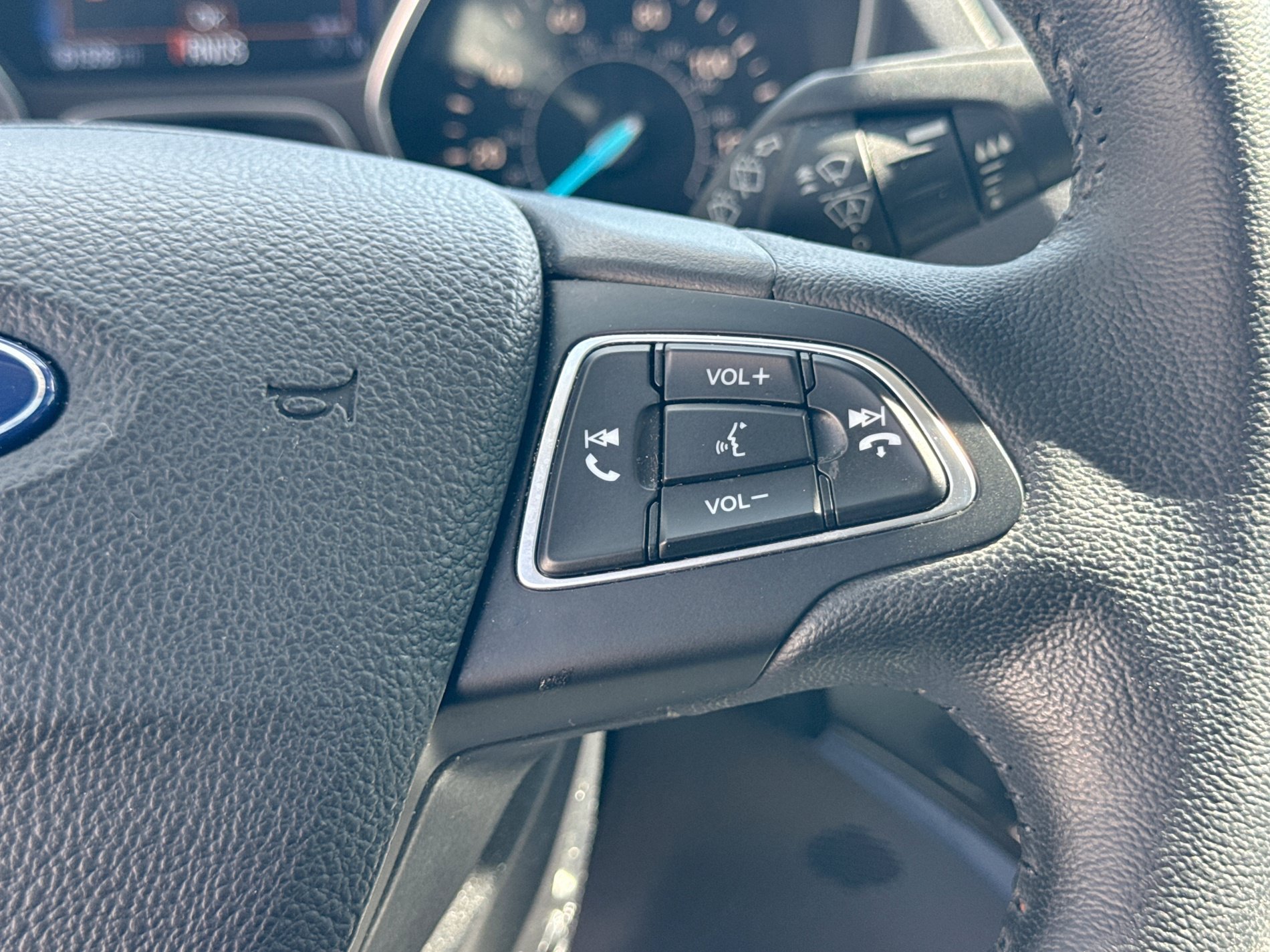 Used 2019 Ford Escape Titanium FWD image 26