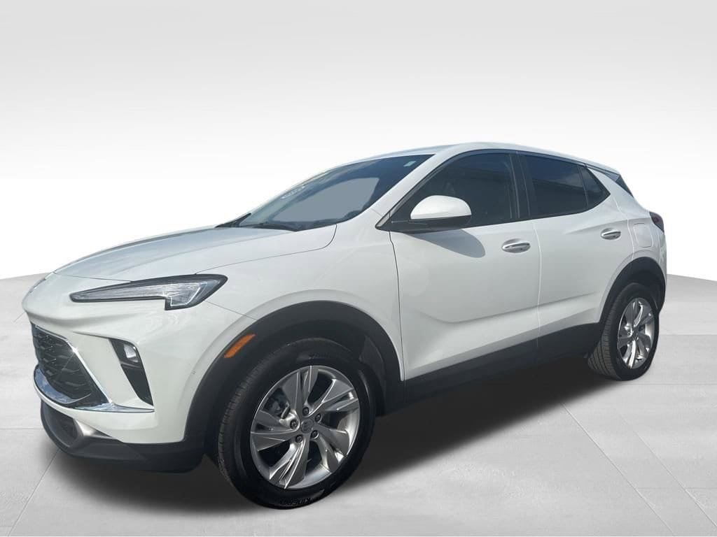 Used 2025 Buick Encore GX Preferred AWD/4WD image 5