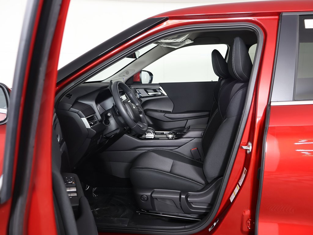 New 2026 Mitsubishi Outlander ES image 29