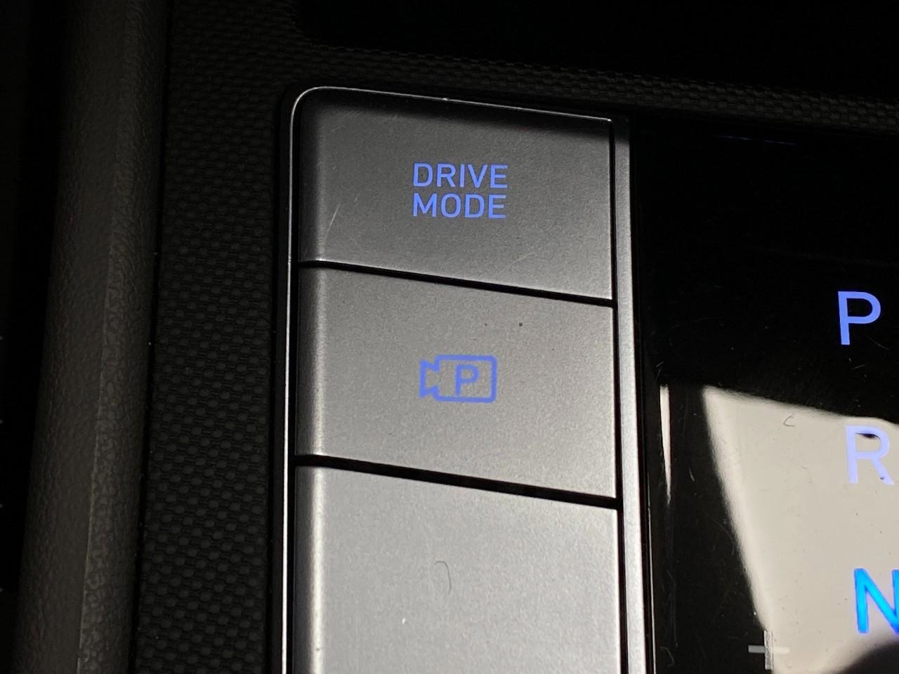 Certified 2025 Hyundai Elantra SEL FWD image 26
