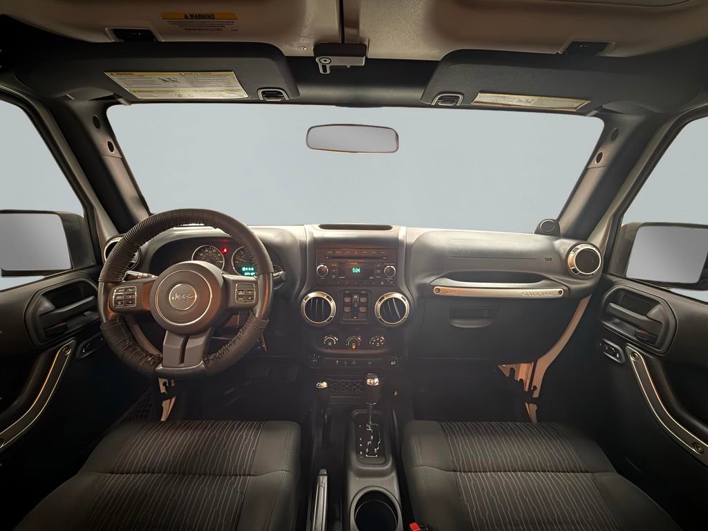 Used 2012 Jeep Wrangler Unlimited Rubicon w/ Dual Top Group AWD/4WD image 13