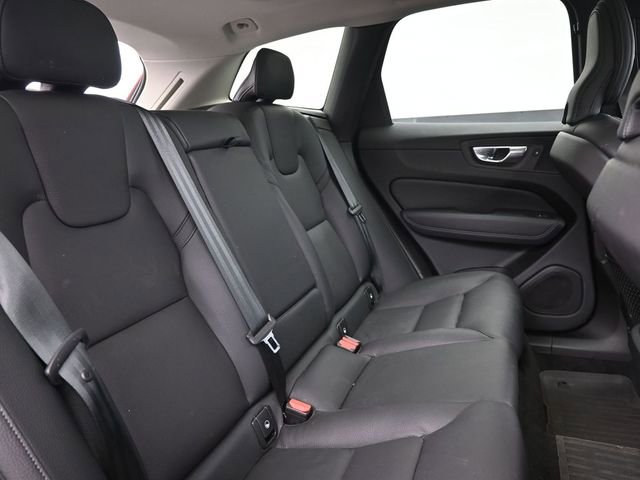 Certified 2023 Volvo XC60 B5 Plus image 32