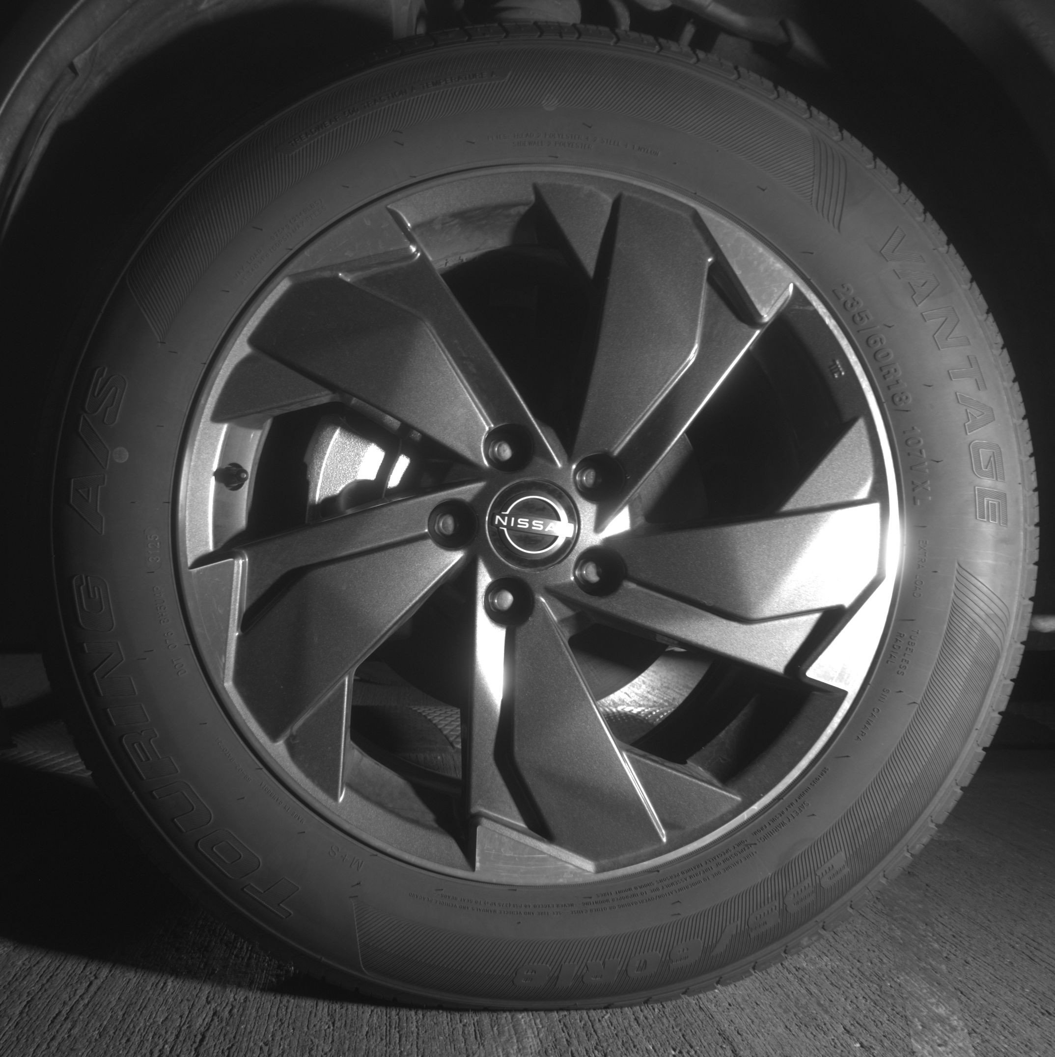 Used 2025 Nissan Rogue SV image 12