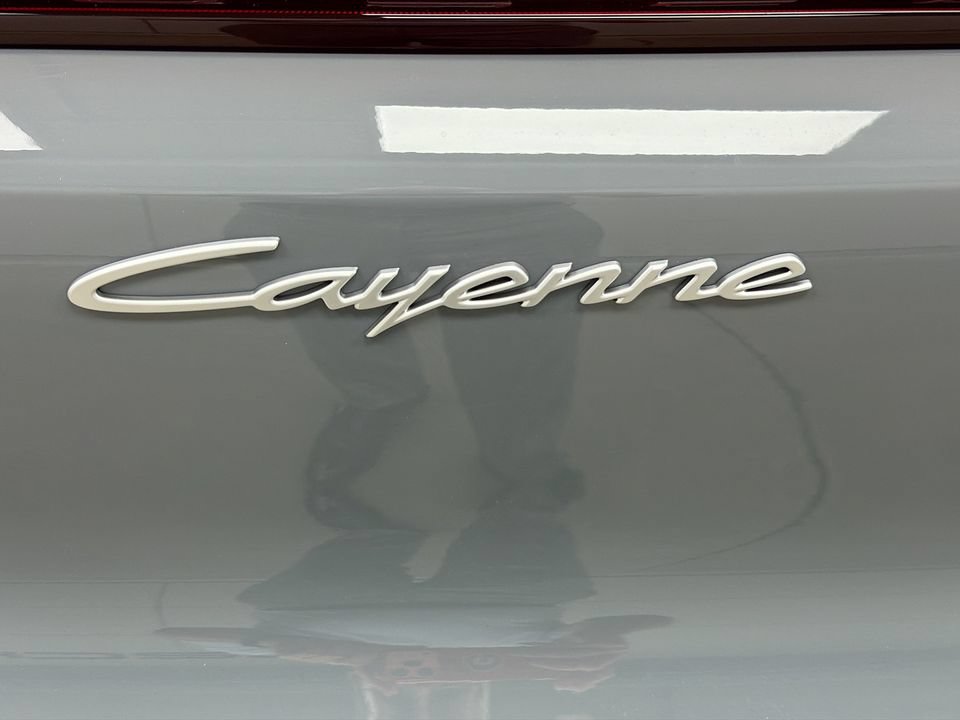 New 2026 Porsche Cayenne Coupe AWD/4WD image 34