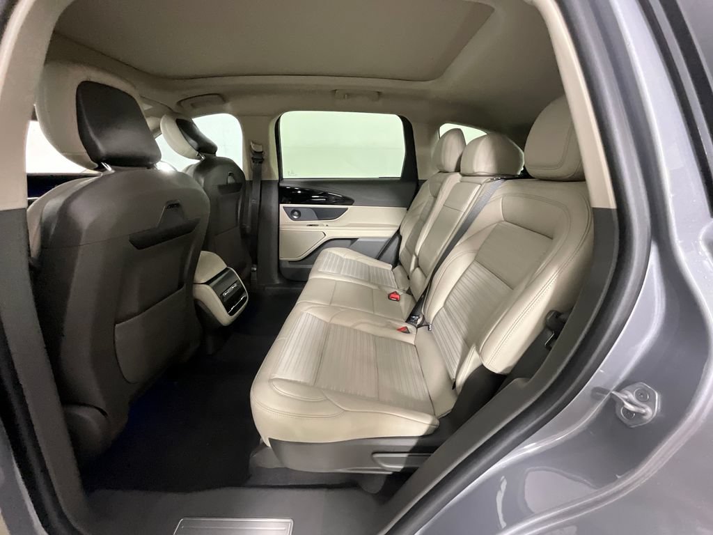 Used 2025 Lincoln Nautilus Reserve AWD/4WD image 26