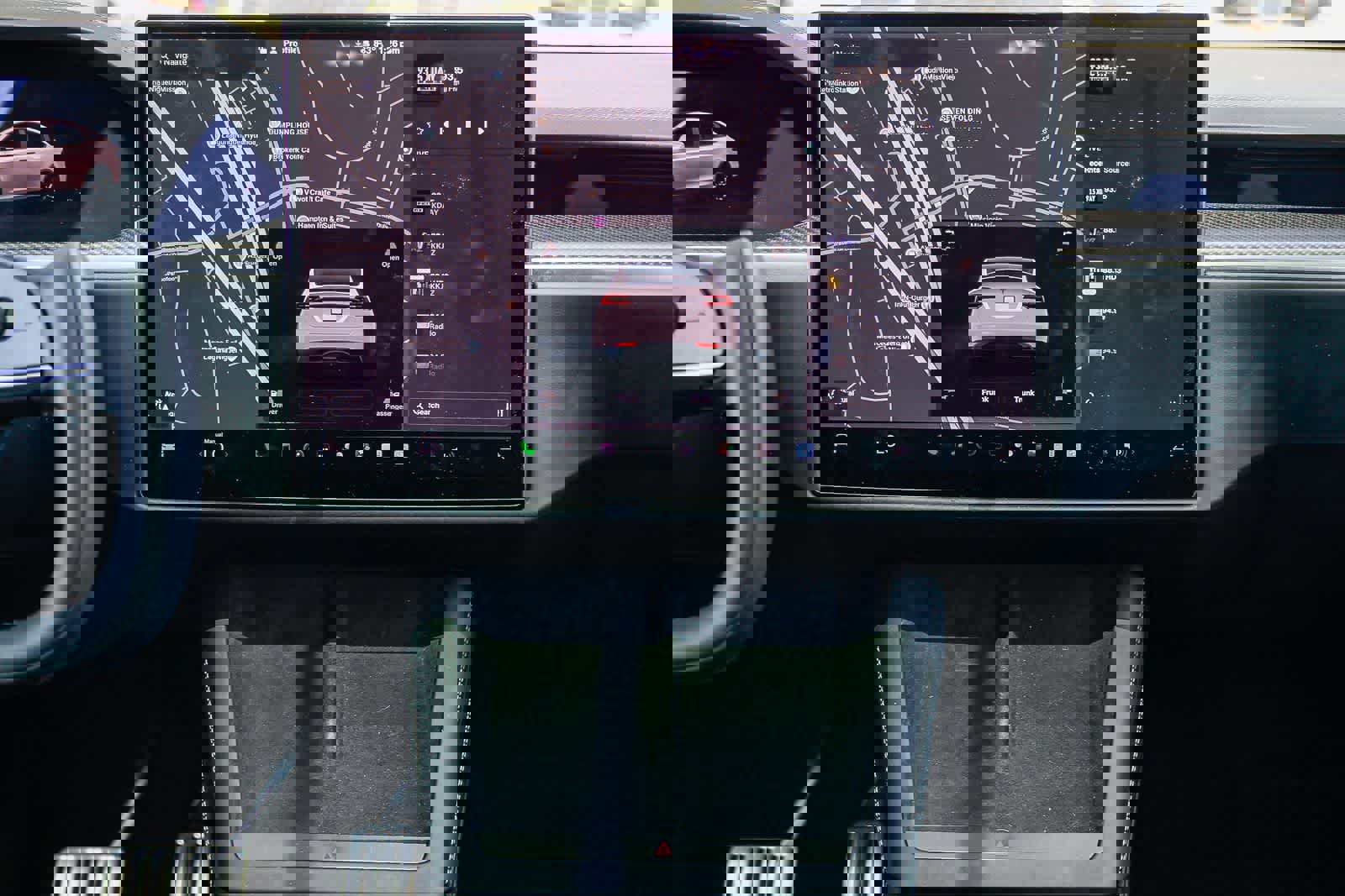 Used 2022 Tesla Model X Plaid image 13