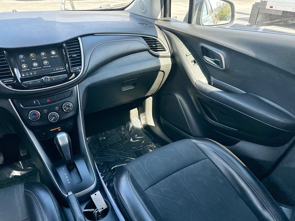 Used 2018 Chevrolet Trax LT w/ LT Convenience Package FWD image 21