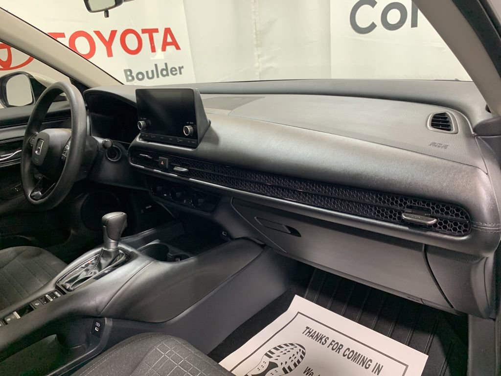Used 2025 Honda HR-V LX image 13