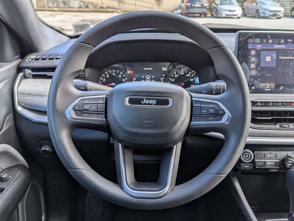 Used 2023 Jeep Compass Sport image 12