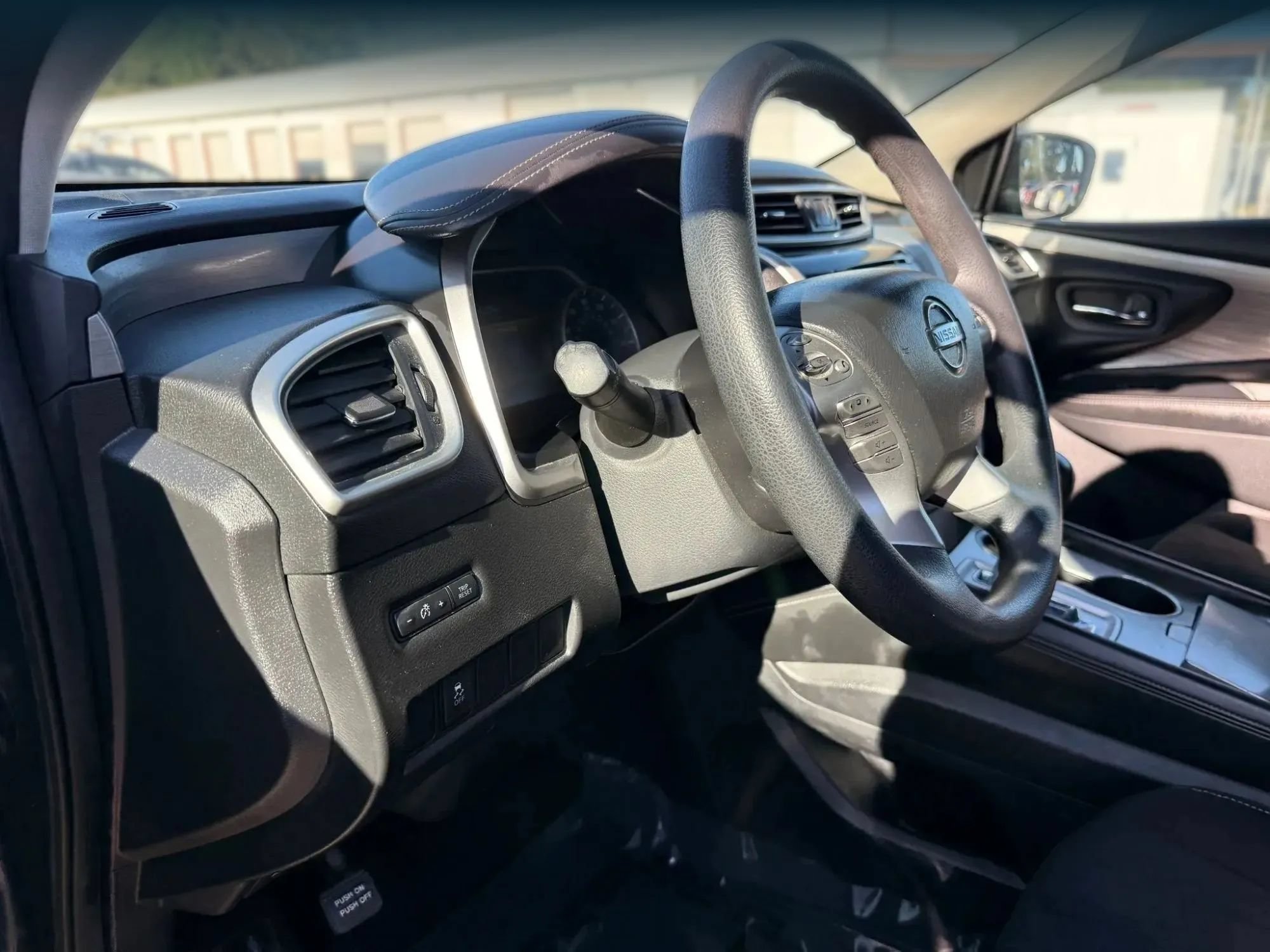 Used 2016 Nissan Murano S AWD/4WD image 17