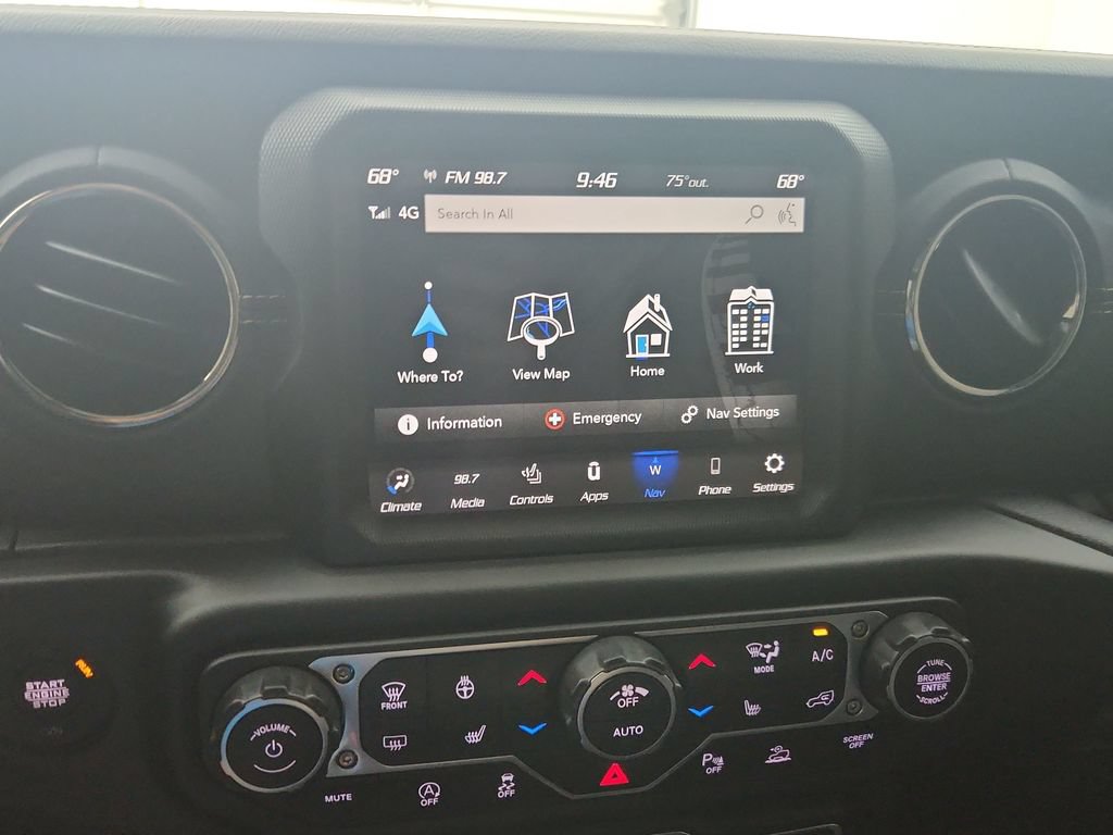 Certified 2023 Jeep Gladiator Overland AWD/4WD image 28