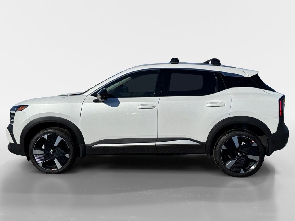 New 2026 Nissan Kicks SR image 2