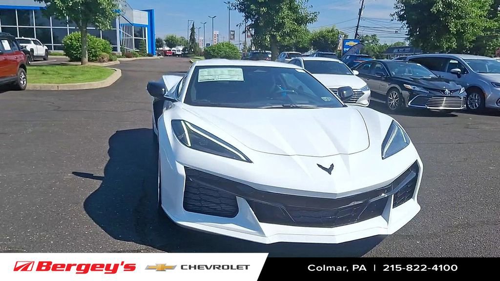 New 2025 Chevrolet Corvette E-Ray image 3