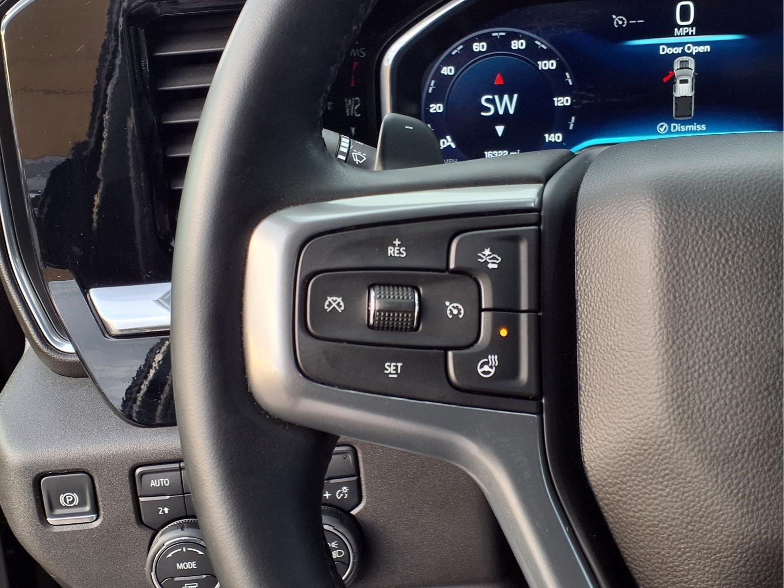 Used 2024 Chevrolet Silverado 1500 LT Trail Boss w/ Convenience Package II AWD/4WD image 16