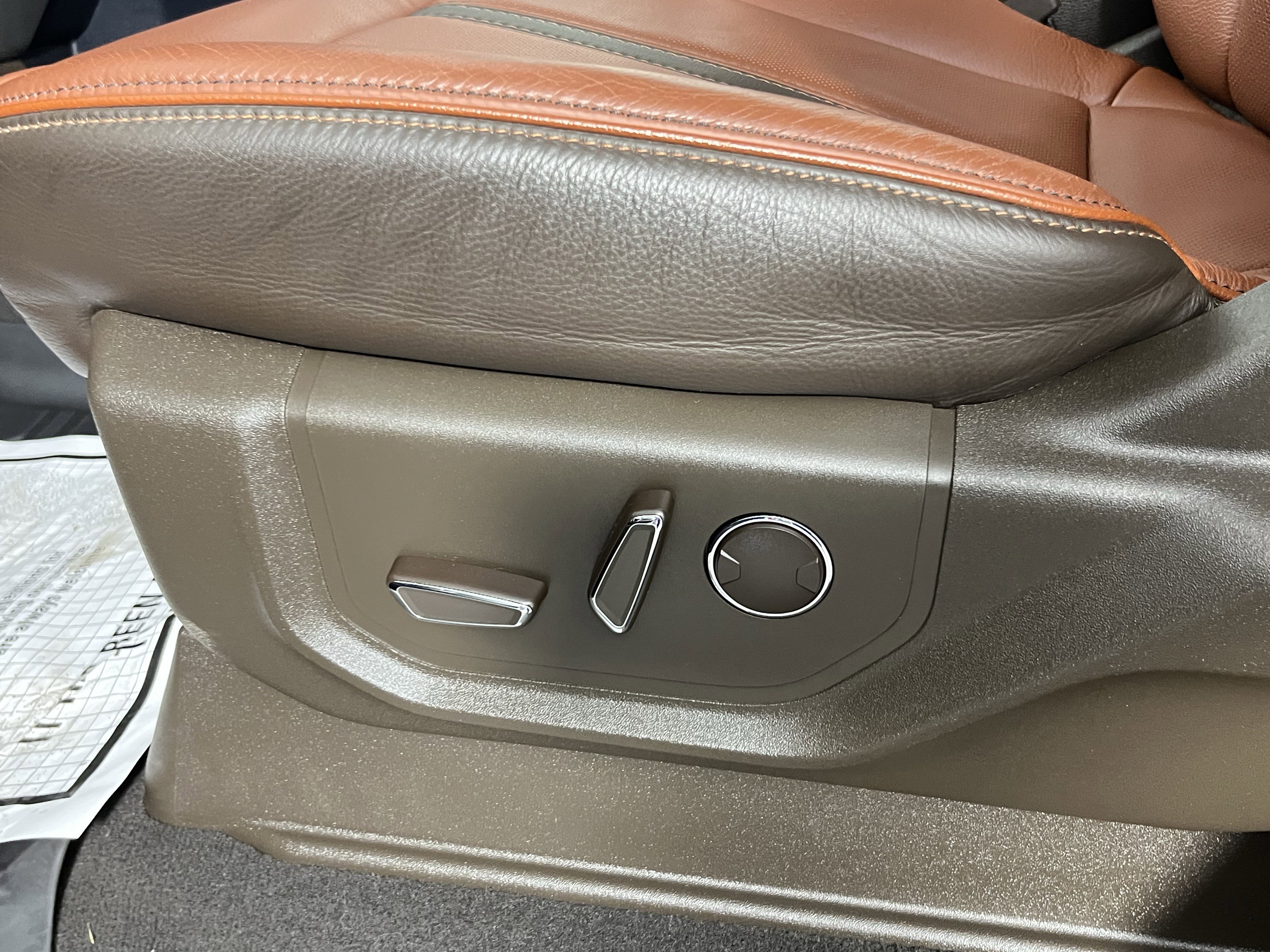 Used 2022 Ford F450 King Ranch w/ King Ranch Ultimate Package image 15