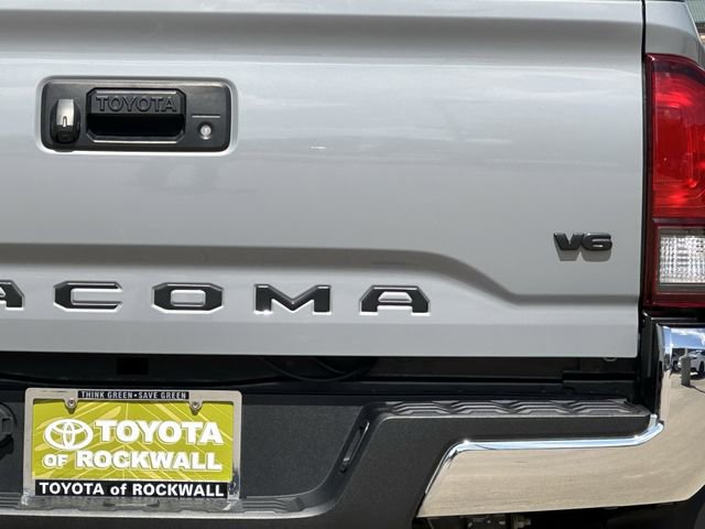 Used 2021 Toyota Tacoma SR5 RWD image 5