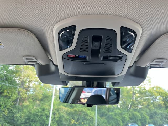 New 2025 Subaru Outback Touring w/ Popular Package #2 image 17